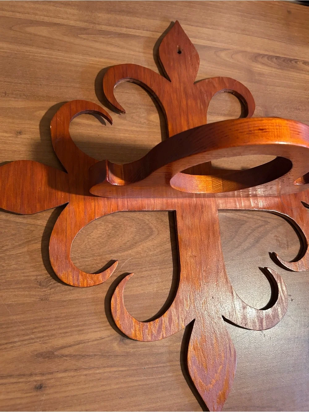 Vintage Decorative Wooden Fleur-de-Lis Wall Planter Accent in Warm Brown